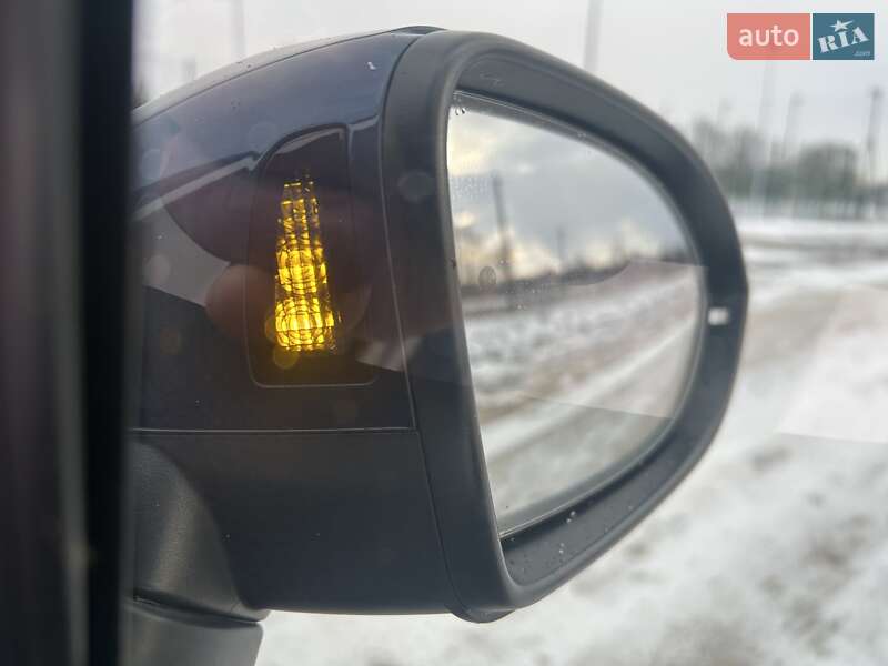 Седан Volkswagen Passat 2020 в Львові