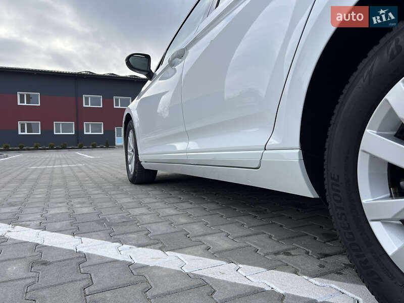 Универсал Volkswagen Passat 2021 в Дубно