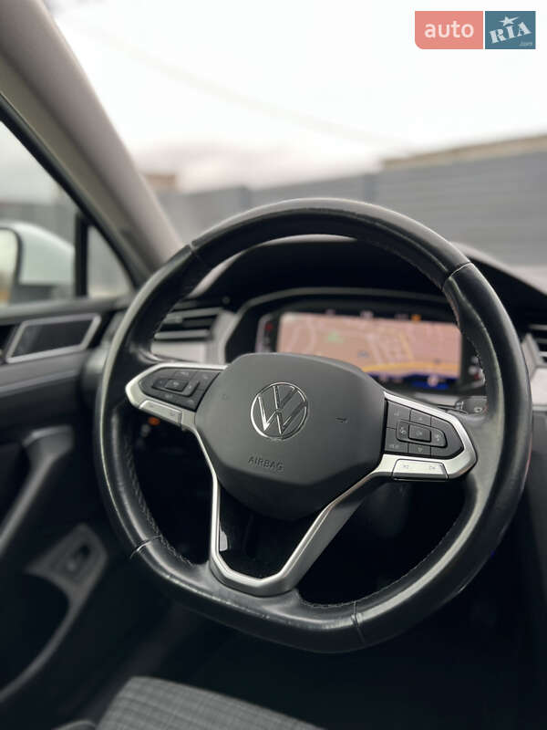 Универсал Volkswagen Passat 2021 в Дубно