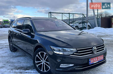 Універсал Volkswagen Passat 2019 в Лопатині