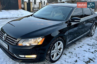 Седан Volkswagen Passat 2013 в Киеве