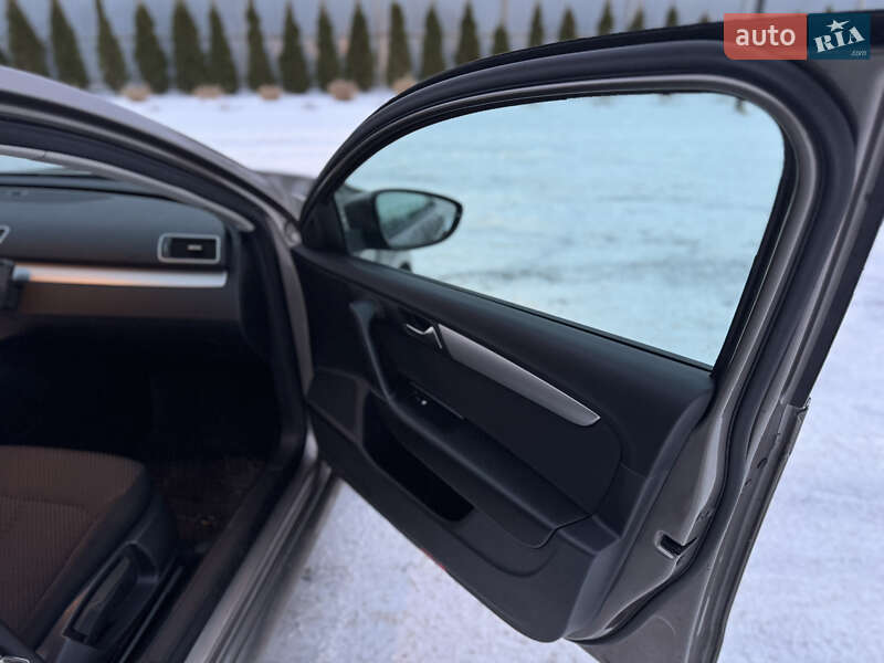 Універсал Volkswagen Passat 2011 в Луцьку фото 16 Універсал Volkswagen Passat 2011 в Луцьку