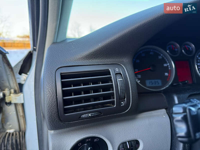 Універсал Volkswagen Passat 2003 в Тернополі