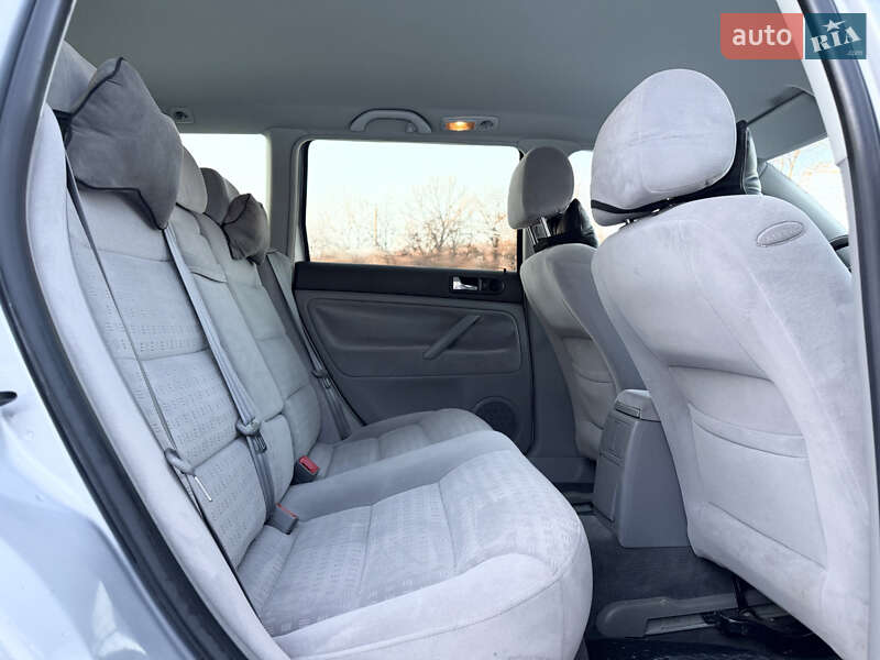 Універсал Volkswagen Passat 2003 в Тернополі