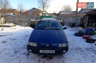 Универсал Volkswagen Passat 1989 в Калиновке