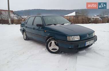 Седан Volkswagen Passat 1990 в Монастириській