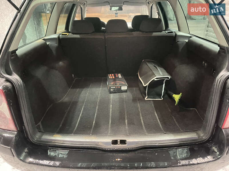 Универсал Volkswagen Passat 2003 в Киеве фото 10 Универсал Volkswagen Passat 2003 в Киеве