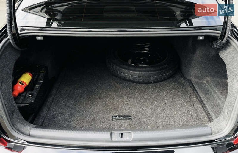 Седан Volkswagen Passat 2015 в Софіївській Борщагівці