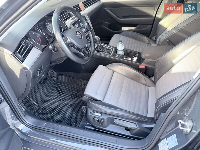 Універсал Volkswagen Passat 2017 в Києві