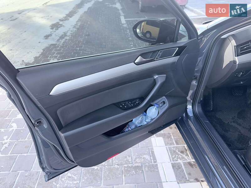 Універсал Volkswagen Passat 2017 в Києві