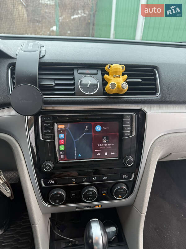 Седан Volkswagen Passat 2017 в Києві фото 19 Седан Volkswagen Passat 2017 в Києві