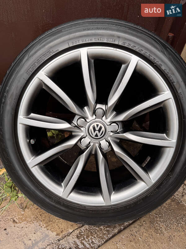 Седан Volkswagen Passat 2014 в Лозовой