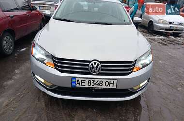 Седан Volkswagen Passat 2013 в Днепре