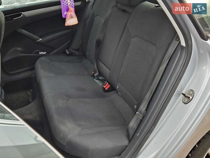 Седан Volkswagen Passat 2017 в Киеве фото 13 Седан Volkswagen Passat 2017 в Киеве