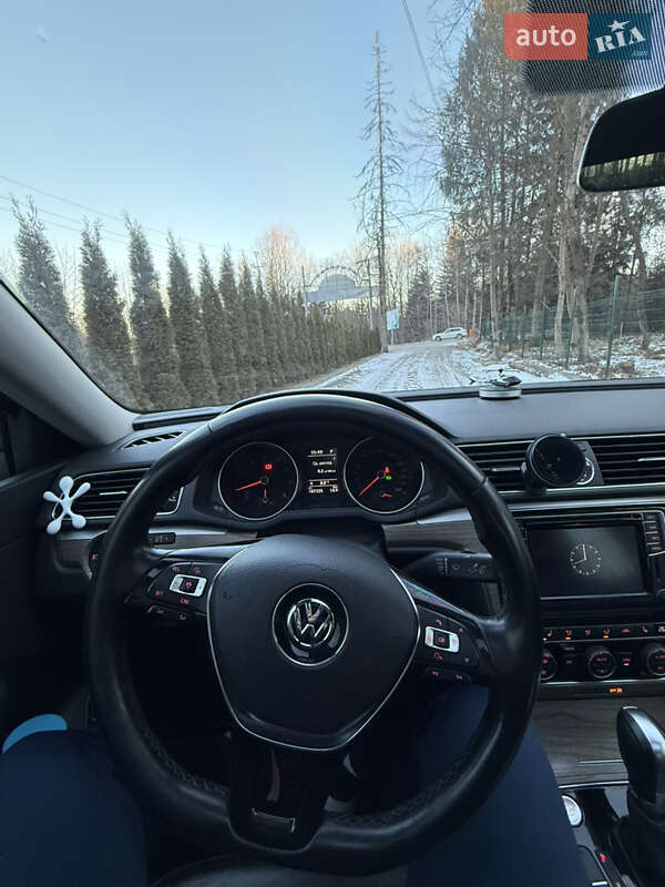 Седан Volkswagen Passat 2016 в Трускавці
