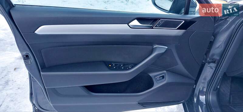 Універсал Volkswagen Passat 2017 в Новому Розділі