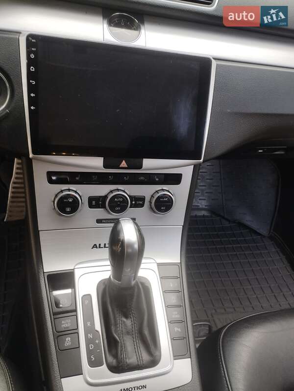 Универсал Volkswagen Passat 2014 в Житомире