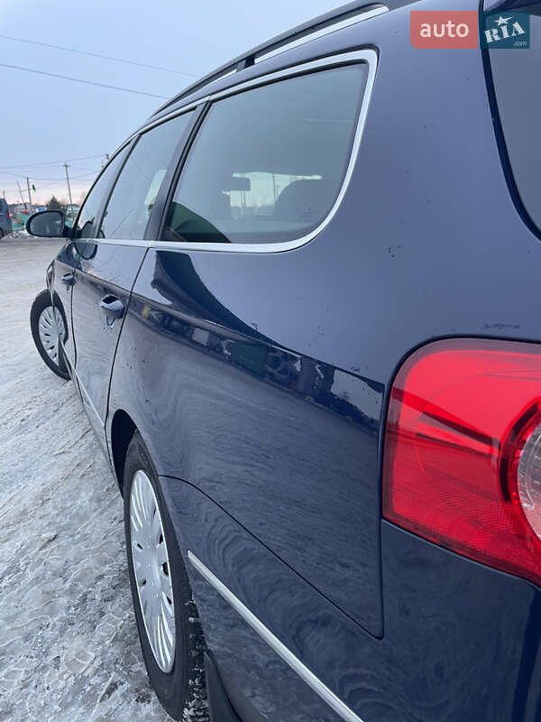 Универсал Volkswagen Passat 2009 в Коростене