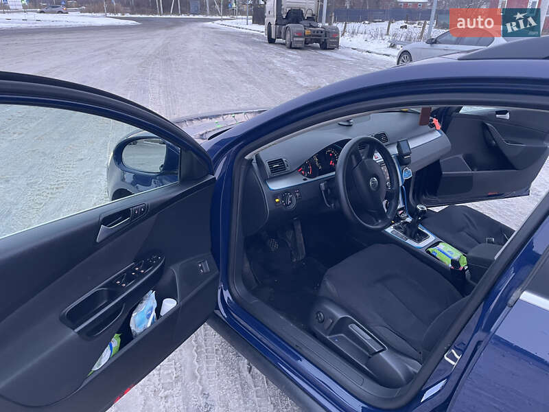 Универсал Volkswagen Passat 2009 в Коростене