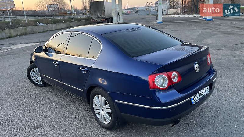 Седан Volkswagen Passat 2005 в Одессе