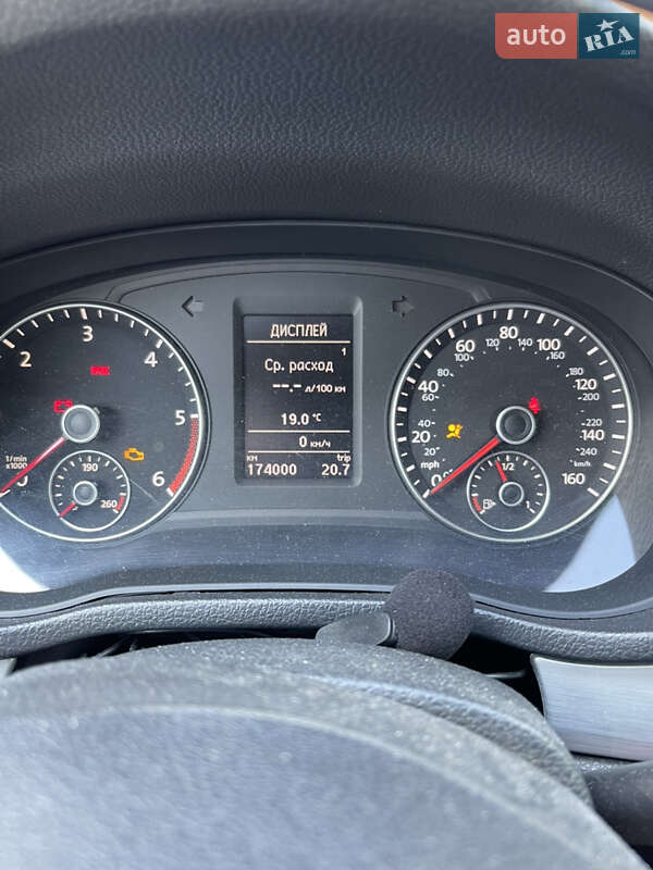 Седан Volkswagen Passat 2013 в Новояворівську