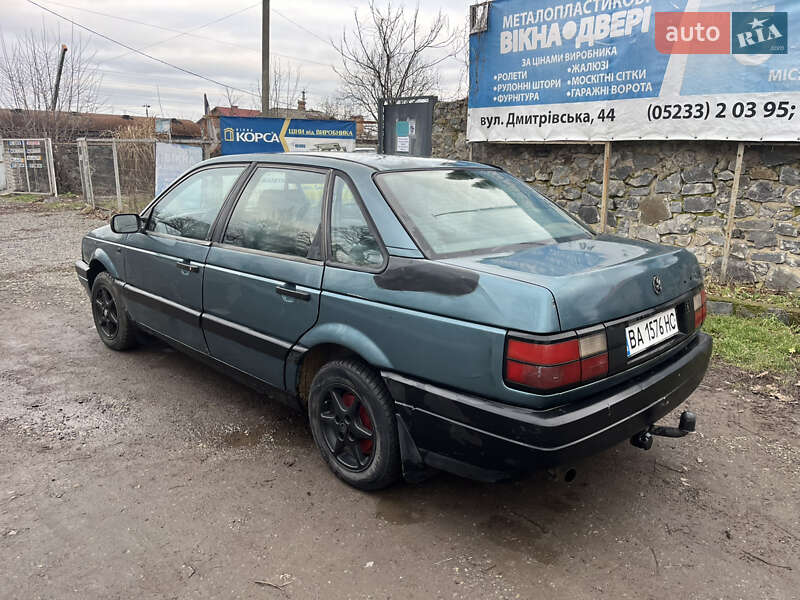 Седан Volkswagen Passat 1989 в Знам'янці
