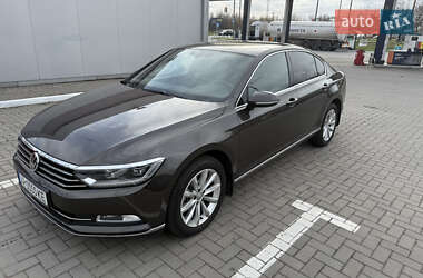Седан Volkswagen Passat 2017 в Запорожье