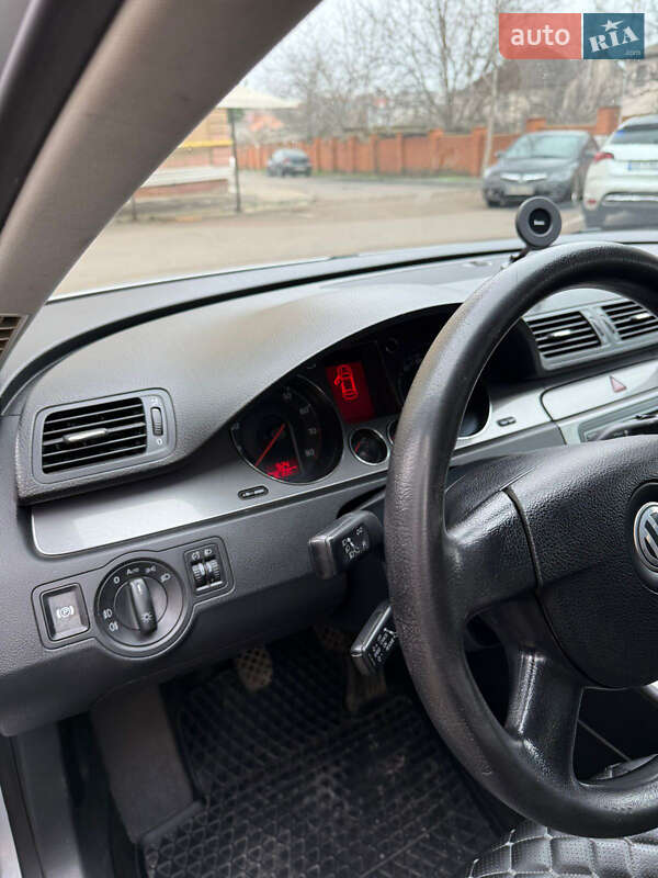 Універсал Volkswagen Passat 2008 в Одесі