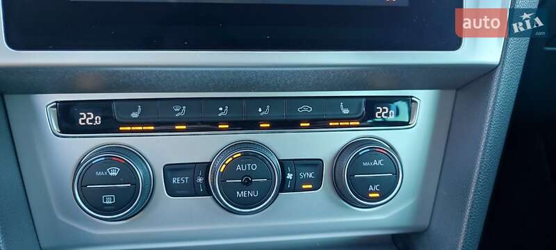 Універсал Volkswagen Passat 2017 в Вишгороді