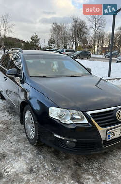 Універсал Volkswagen Passat 2009 в Шептицькому