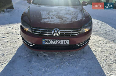 Седан Volkswagen Passat 2014 в Києві