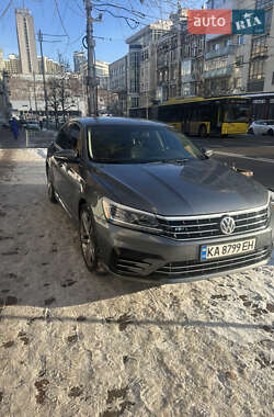 Седан Volkswagen Passat 2016 в Броварах