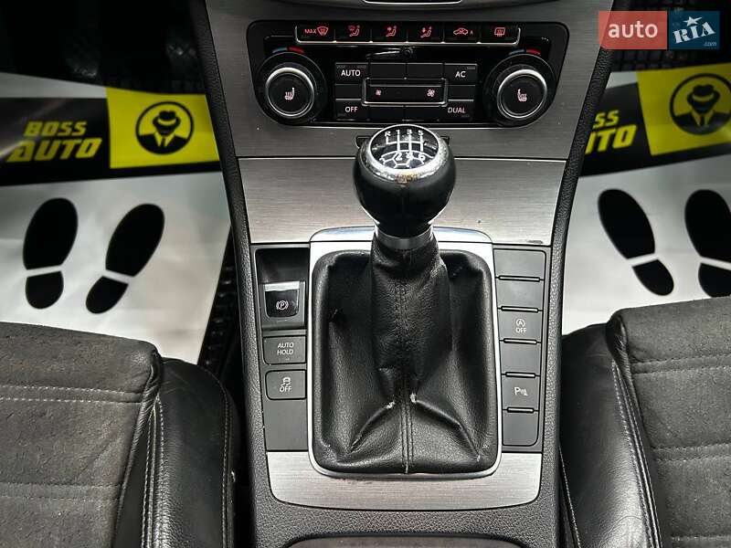 Универсал Volkswagen Passat 2012 в Черновцах