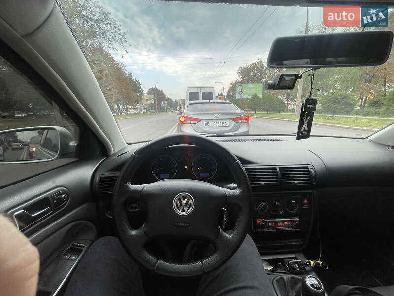 Седан Volkswagen Passat 2000 в Полтаве