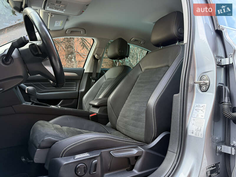 Седан Volkswagen Passat 2022 в Броварах фото 46 Седан Volkswagen Passat 2022 в Броварах