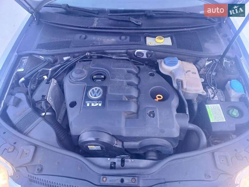 Універсал Volkswagen Passat 2004 в Решетилівці