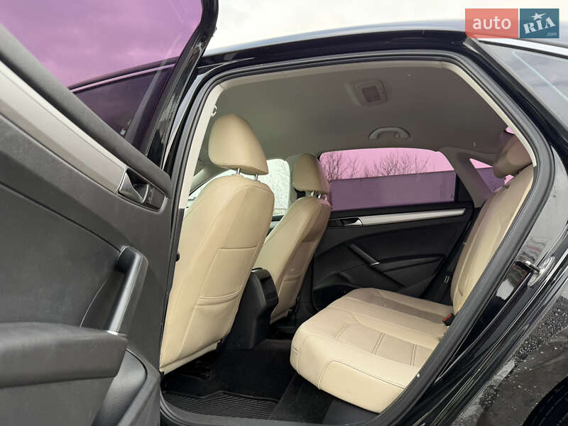 Седан Volkswagen Passat 2016 в Солотвині