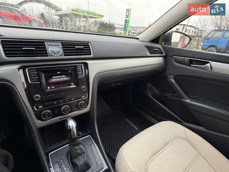 Седан Volkswagen Passat 2016 в Солотвині