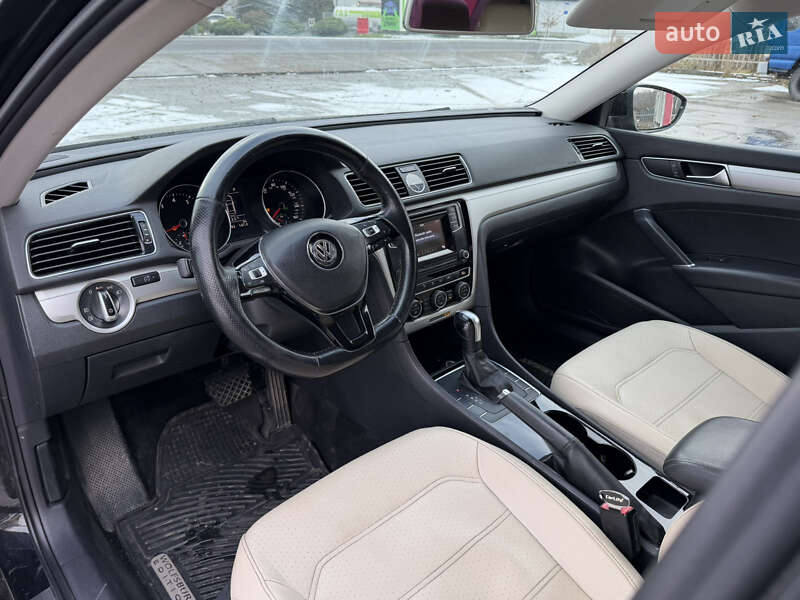 Седан Volkswagen Passat 2016 в Солотвині