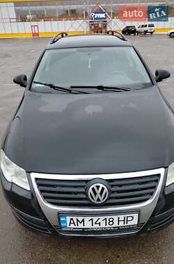 Універсал Volkswagen Passat 2006 в Житомирі