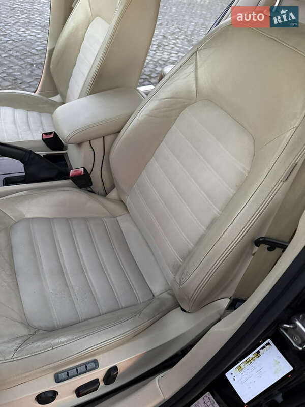 Седан Volkswagen Passat 2011 в Львові