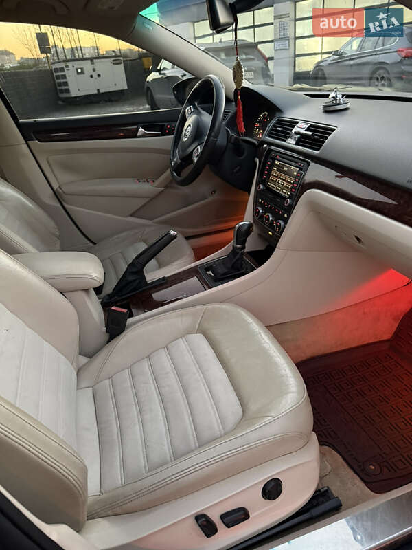 Седан Volkswagen Passat 2011 в Львові