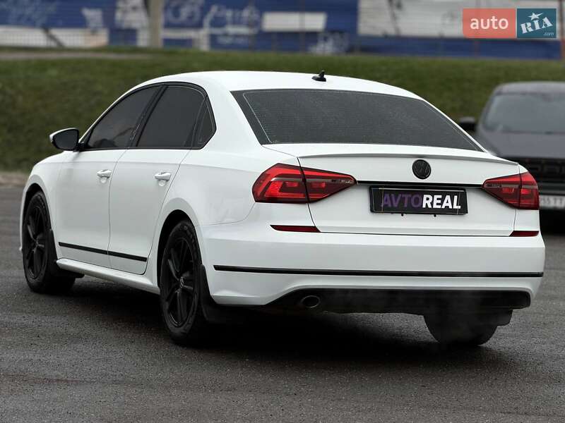 Седан Volkswagen Passat 2016 в Кривом Роге