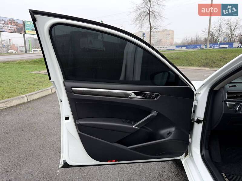 Седан Volkswagen Passat 2016 в Кривом Роге