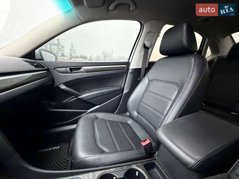 Седан Volkswagen Passat 2016 в Кривом Роге
