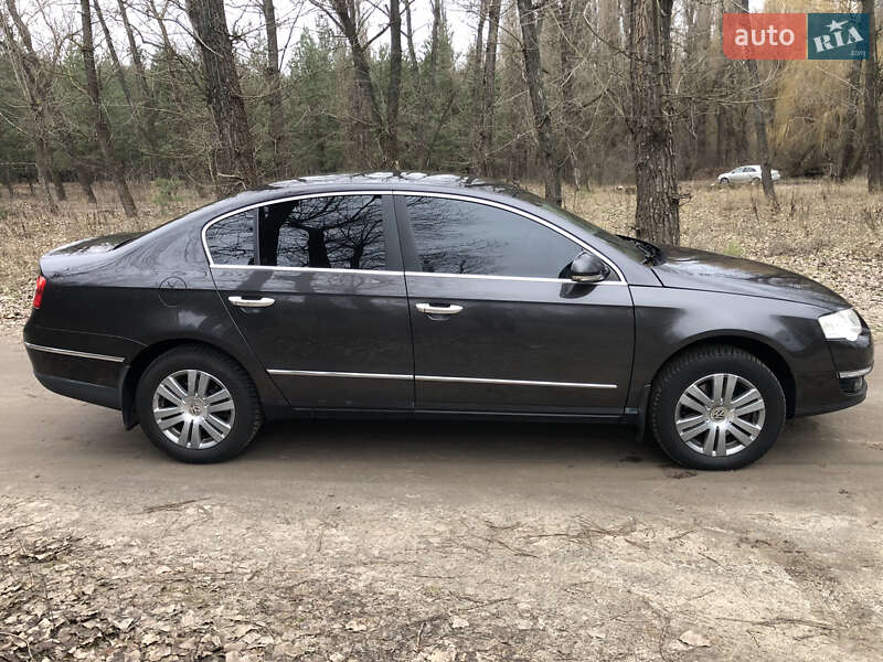 Седан Volkswagen Passat 2008 в Кропивницькому