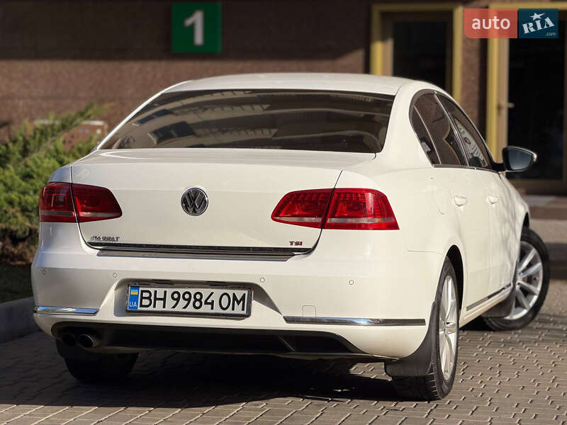 Седан Volkswagen Passat 2012 в Одессе