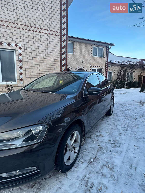 Седан Volkswagen Passat 2012 в Хоросткове фото 10 Седан Volkswagen Passat 2012 в Хоросткове
