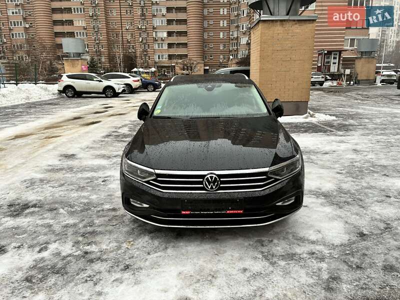Volkswagen Passat 2022