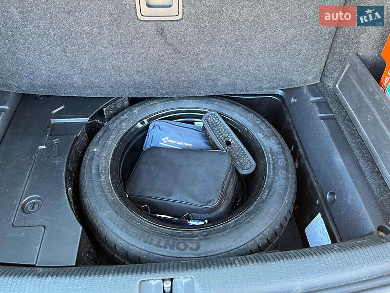 Универсал Volkswagen Passat 2013 в Самборе